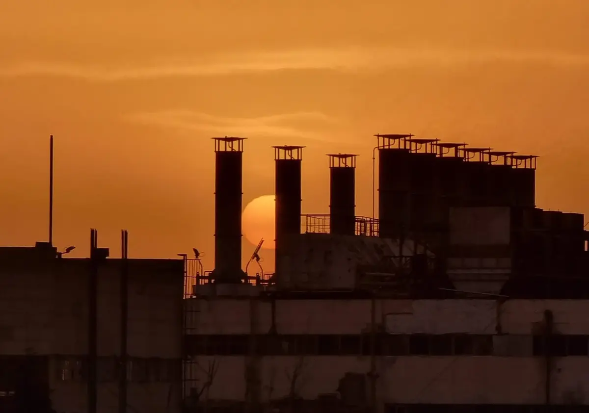 Couché de soleil industriel